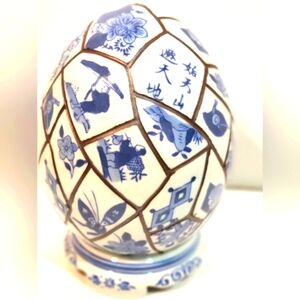 VTG Chinese Chinoiseri  Porcelain Blue And White Large Egg Mosiac Design